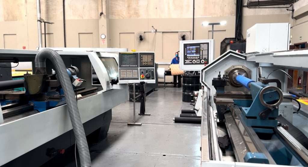 Foto de tornos CNC